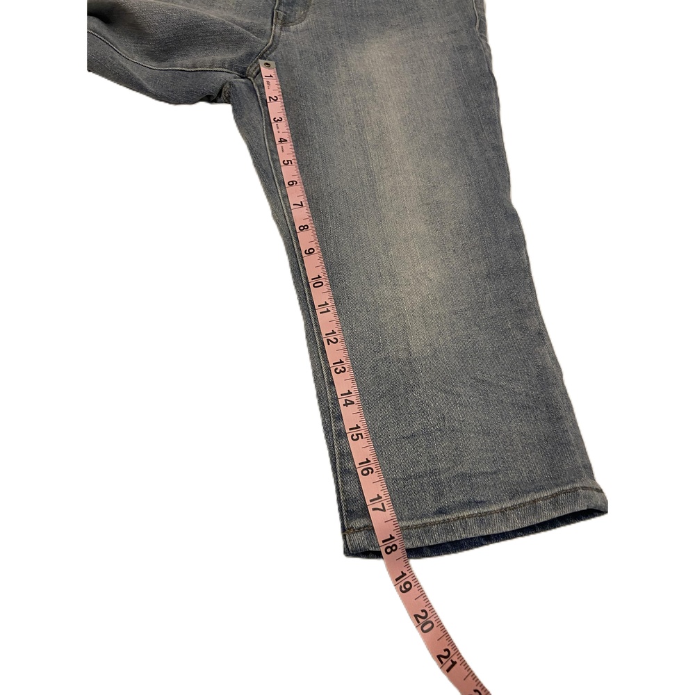 Jessica Simpson Size 30 Faded Denim Capri Pants Forever Low Rise‎ Cropped - Picture 7 of 7